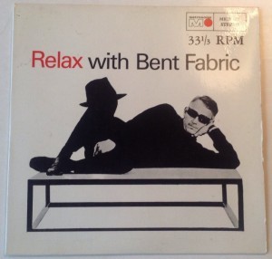 Single Relax with Bent Fabric