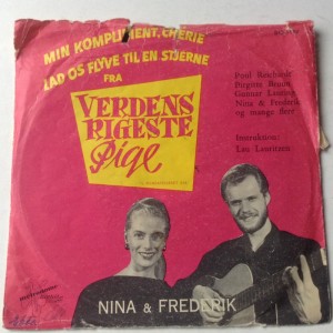 Singleplade Nina og Frederik mfl. fra Verdens rigegeste Pige