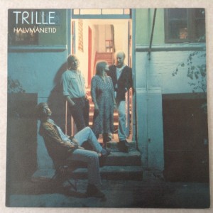LP Halvmnetid, Trille