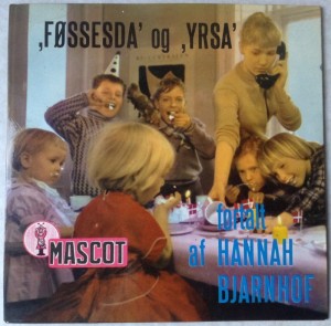 Single Fssesda og Yrsa med Hannah Bjarnhoff
