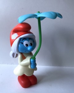 Smlf figur pige med blomst H: 16 cm