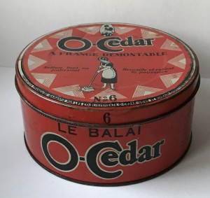 Fransk dse O-Cedar noget med rengring