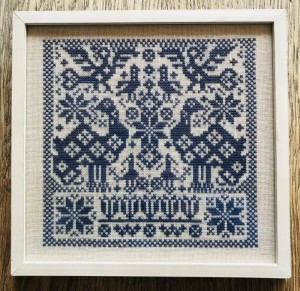 Broderet indrammet billede dansk traditionelt motiv