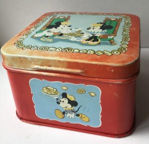 Dse med Disney motiver og hngslet lg