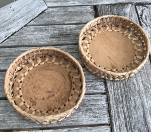 Flaskebakker af flet med trbund