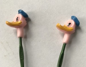 Strikkepinde med Anders And