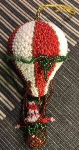 Perlearbejde Nisse i luftballon